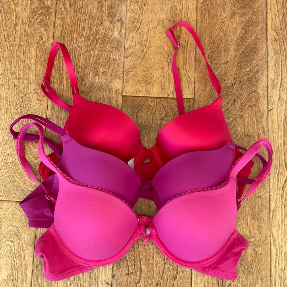Victorias Secret bras 36A